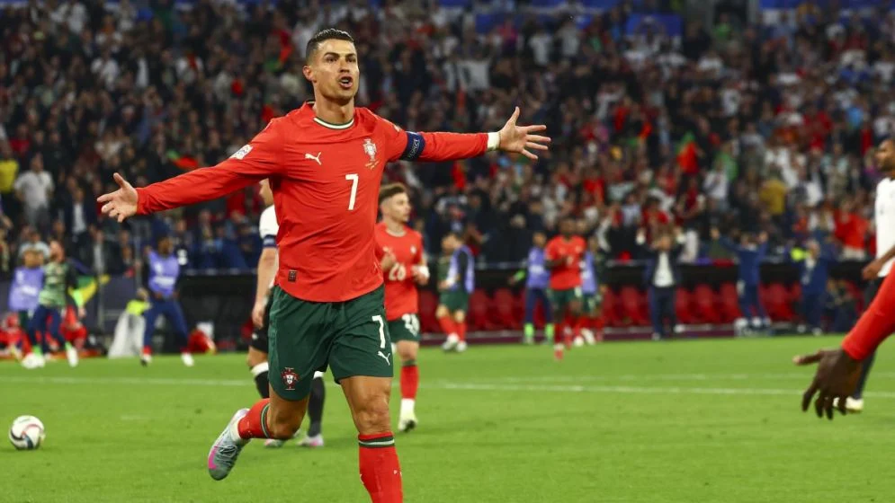 ‘আমিই ইতিহাসের সেরা ফুটবলার’
