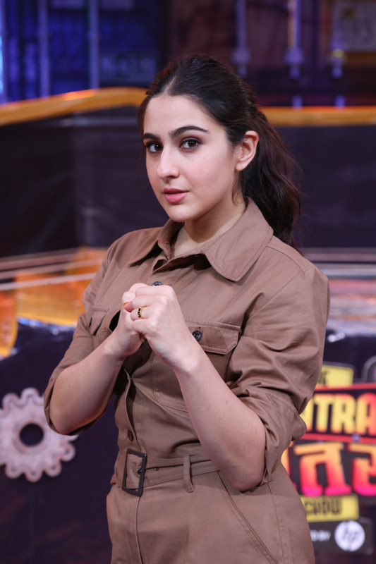 sara-ali-khan-on-the-khatra-khatra-show