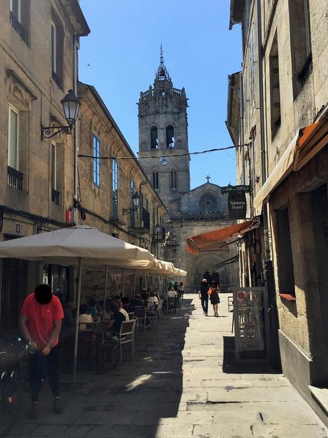 3º DÍA (DOMINGO): LUGO Y REGRESO - GALICIA CON NIÑOS (12)