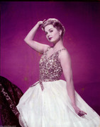 Martha-Hyer-a186