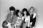 susanna-hoffs-b43