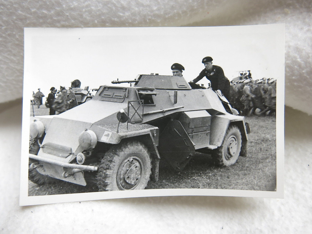 WKII Foto Panzerspähwagen Sd.Kfz.221