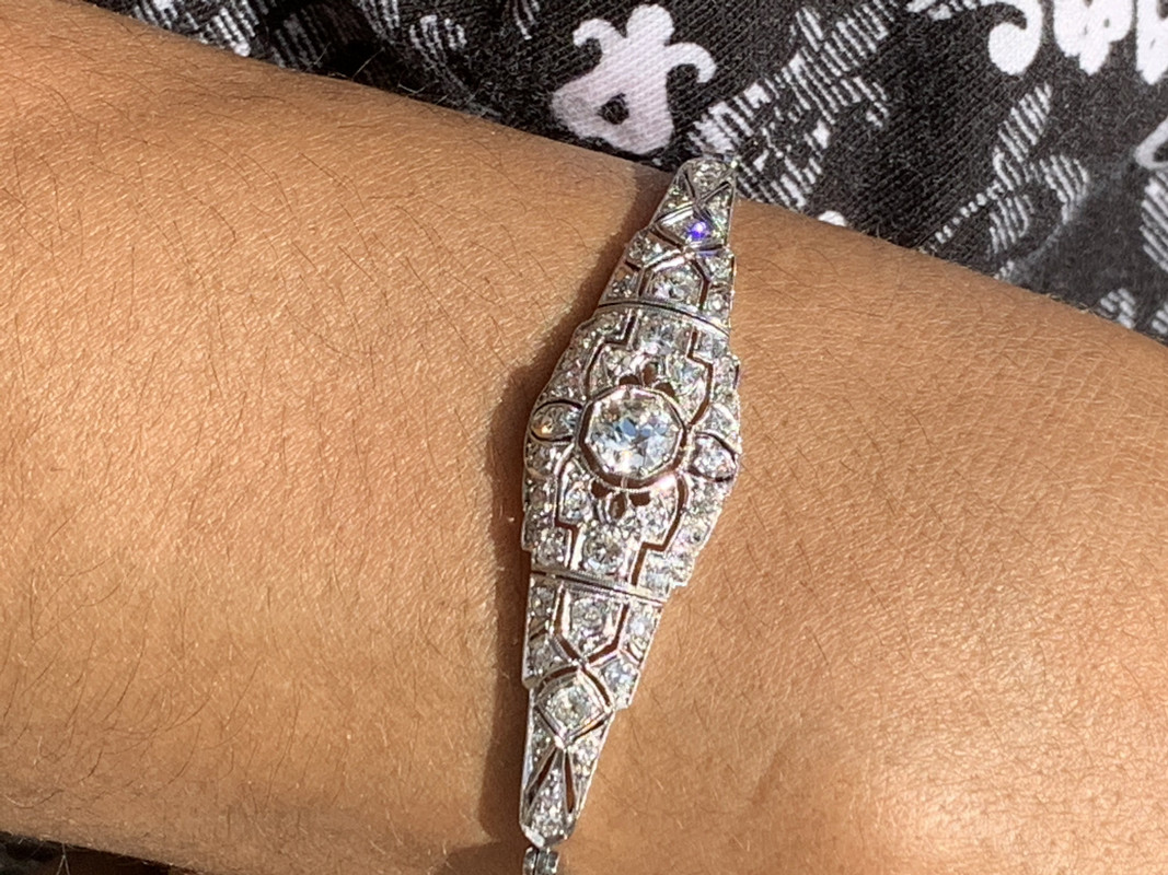 ED33585C-0737-4DCA-A216-7116C5530AD8