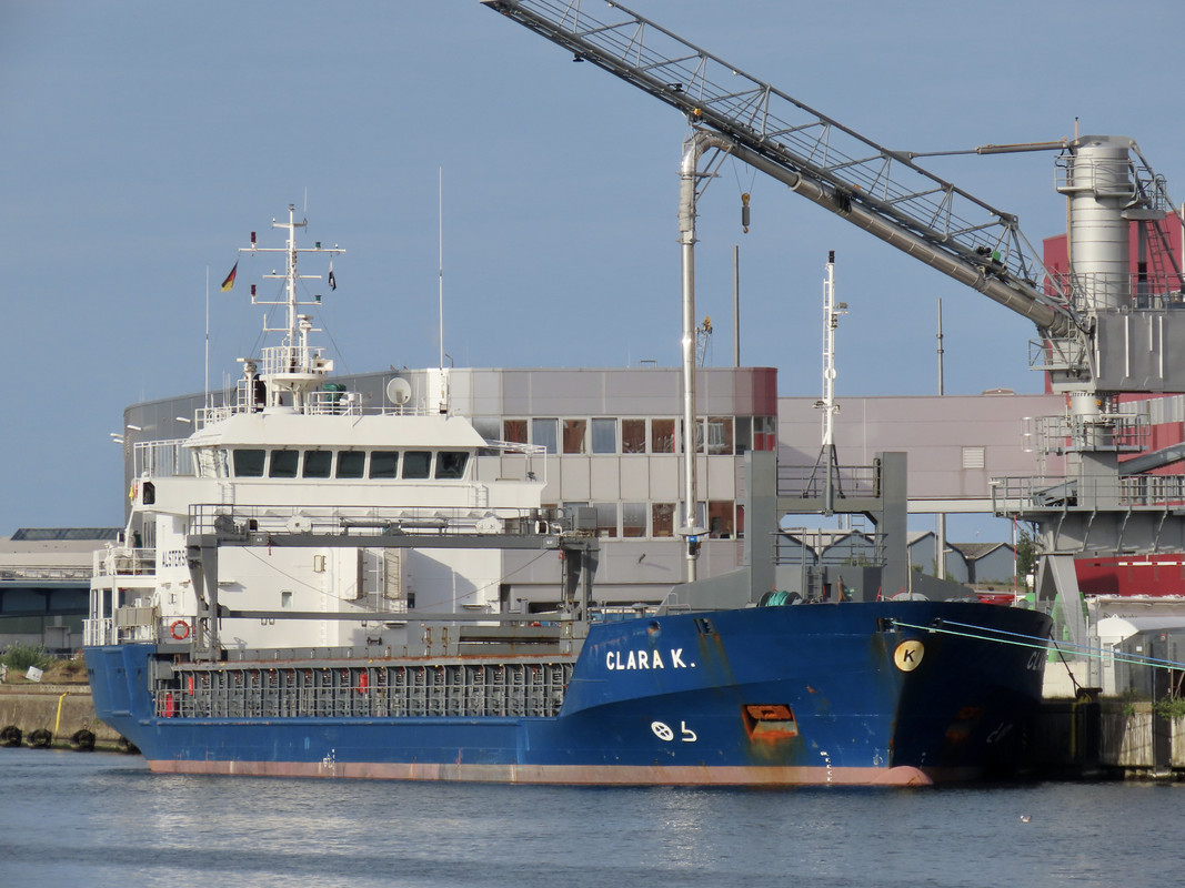 2738AC63-4BBC-41C0-AB35-50913B48474E