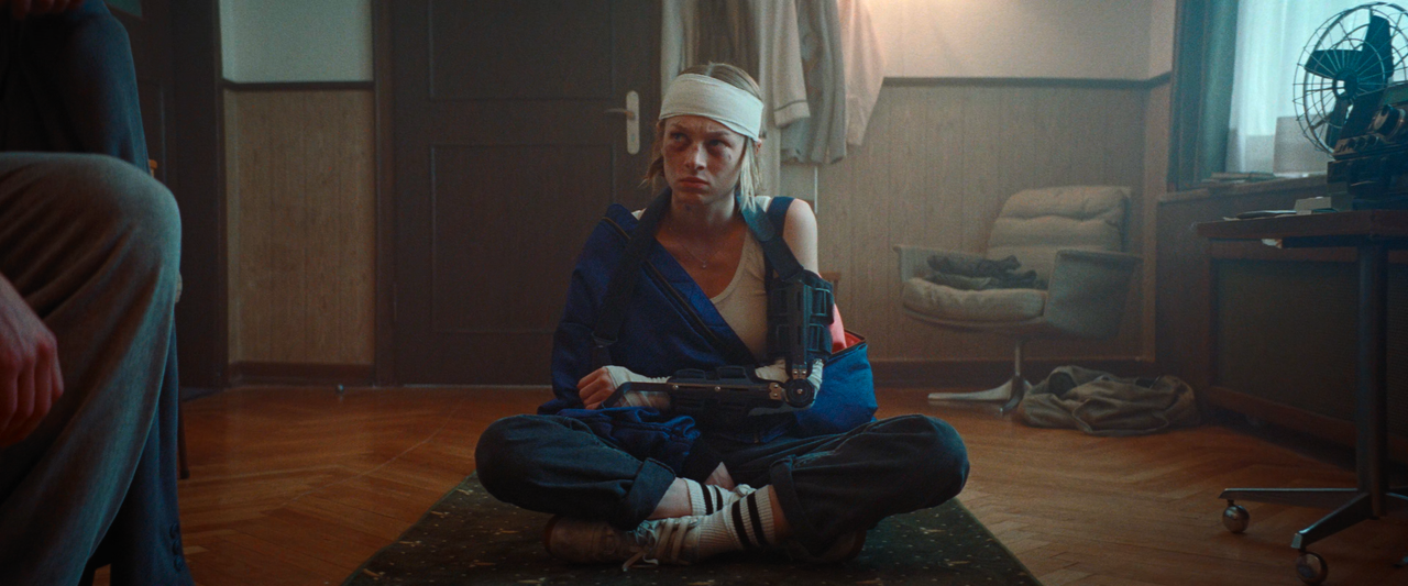 mpv-shot_Cuckoo.2024.2160p.UHD.AMZN.WEB-DL.HDR10 .HEVC-Нечипорук_00_44_02_0008