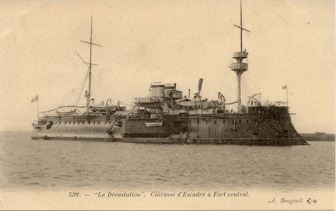 https://i.postimg.cc/kX78yhtX/Devastation-cuirasse-reduc-Bourgault.jpg