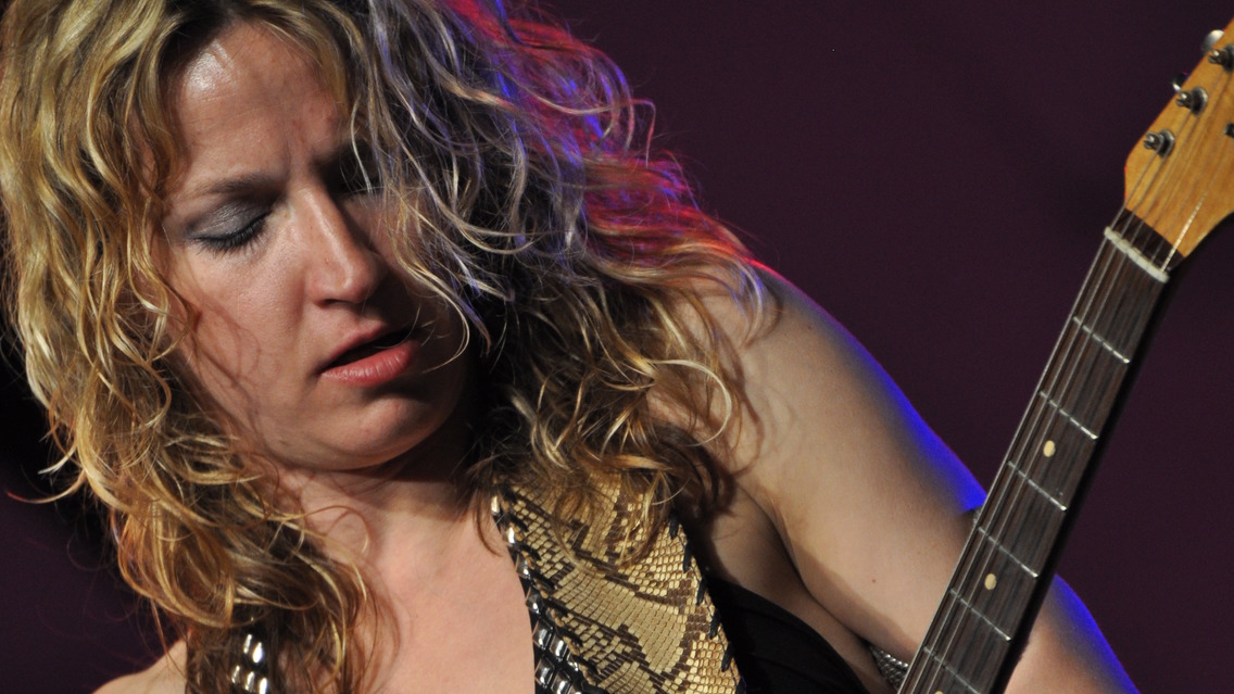 Ana Popovic-Musikfest Cafe-Bethlehem-PA 2013)-cover