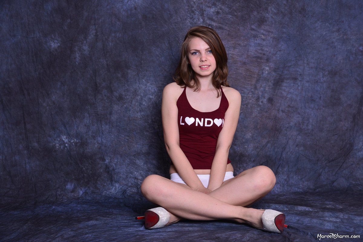 MarvelCharm_Rebecca-First-Time-Topless-070