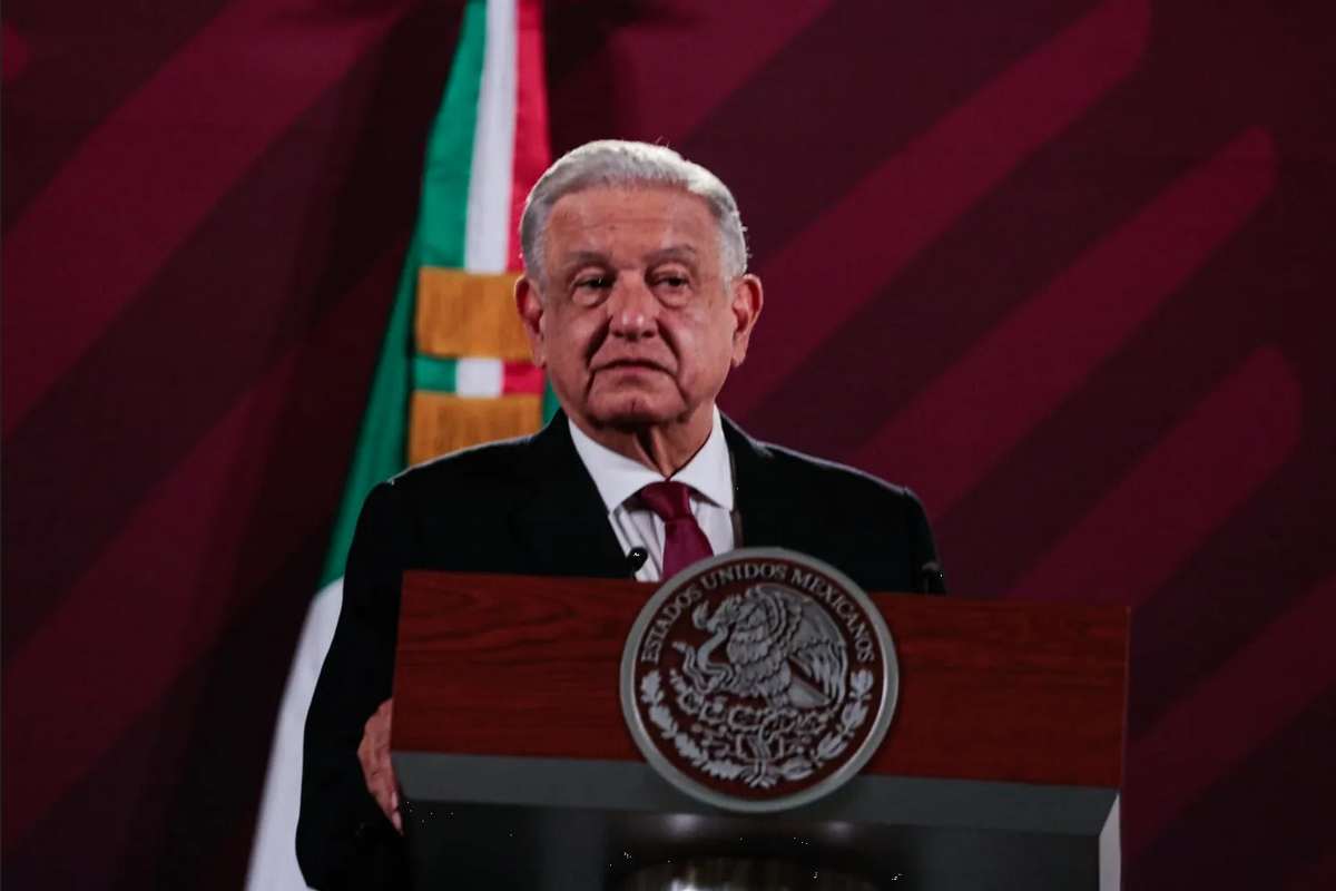AMLO, primer mandatario en ser sancionado por el INE; lleva 19 expedientes