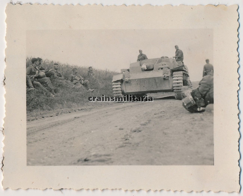 Orig. Foto Vormarsch StuG III Sturmgeschütz a.d.