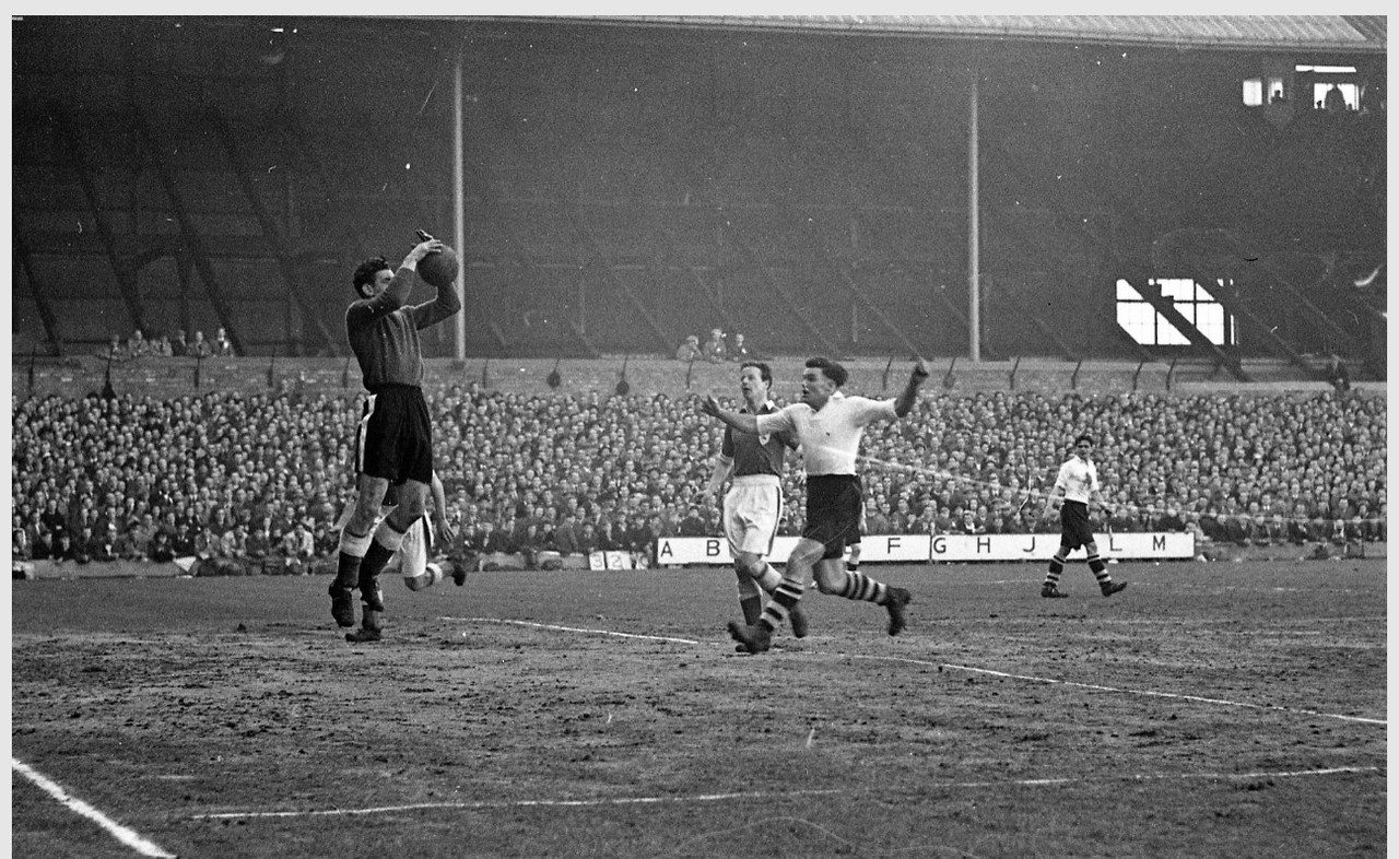 Luton-geritage-billy-arnison-hovers.jpg