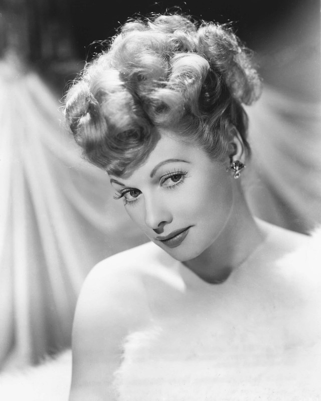 Lucille_Ball_b27