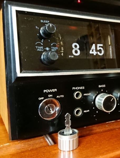[Bild: YAMAHA-CS-70-C.jpg]