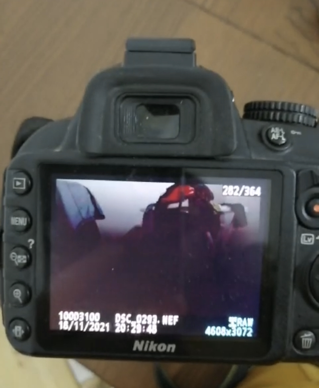 5909DE31-091F-494F-A694-6A4B82BDE821