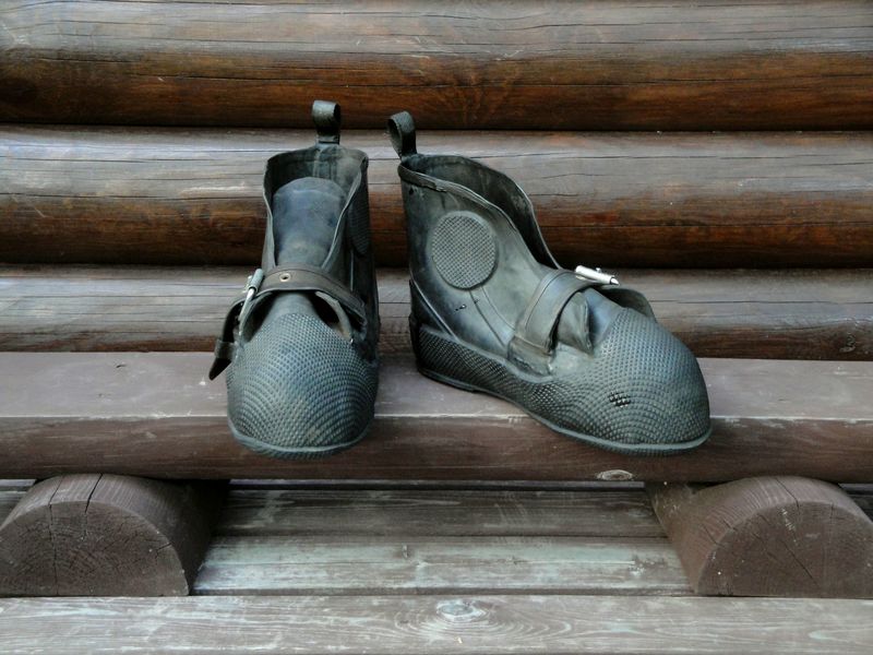 10. Галоши СВУ  резиновые