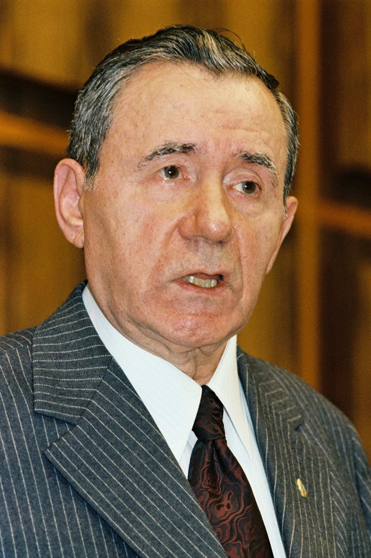 Oui, il a les yeux qui se disent "merde" Oui, il a les yeux qui se disent "merde"