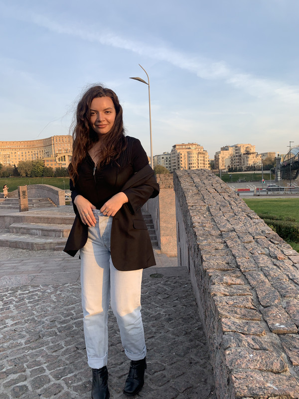 D7558826-3E30-4CC7-8105-08227CA755A6