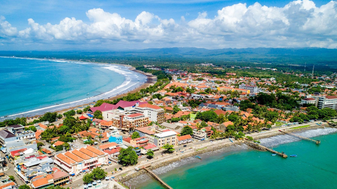 Keindahan Alam Pantai Pangandaran Menjadi Surga Tersembunyi