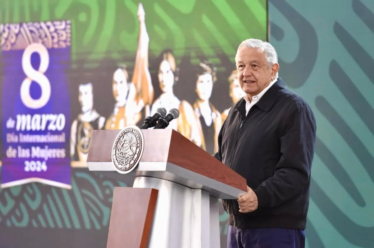 Tras enfrentamiento con policías de Guerrero, AMLO confirma muerte de un normalista de Ayotzinapa