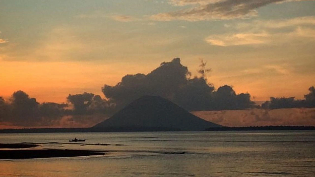 Panorama Matahari Terbenam yang Romantis