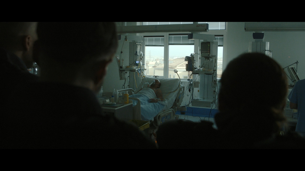 Public Disorder 2025 S01E01 Netflix 1080p WEB DDP x264-NM21.mkv_snapshot_36.06.000