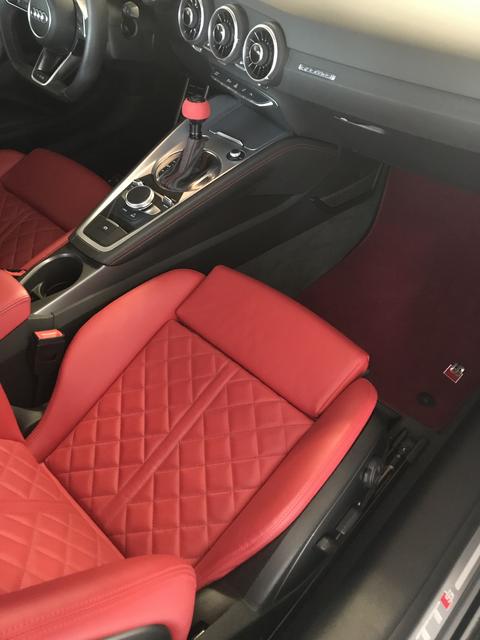 Audi tts floor mats deals