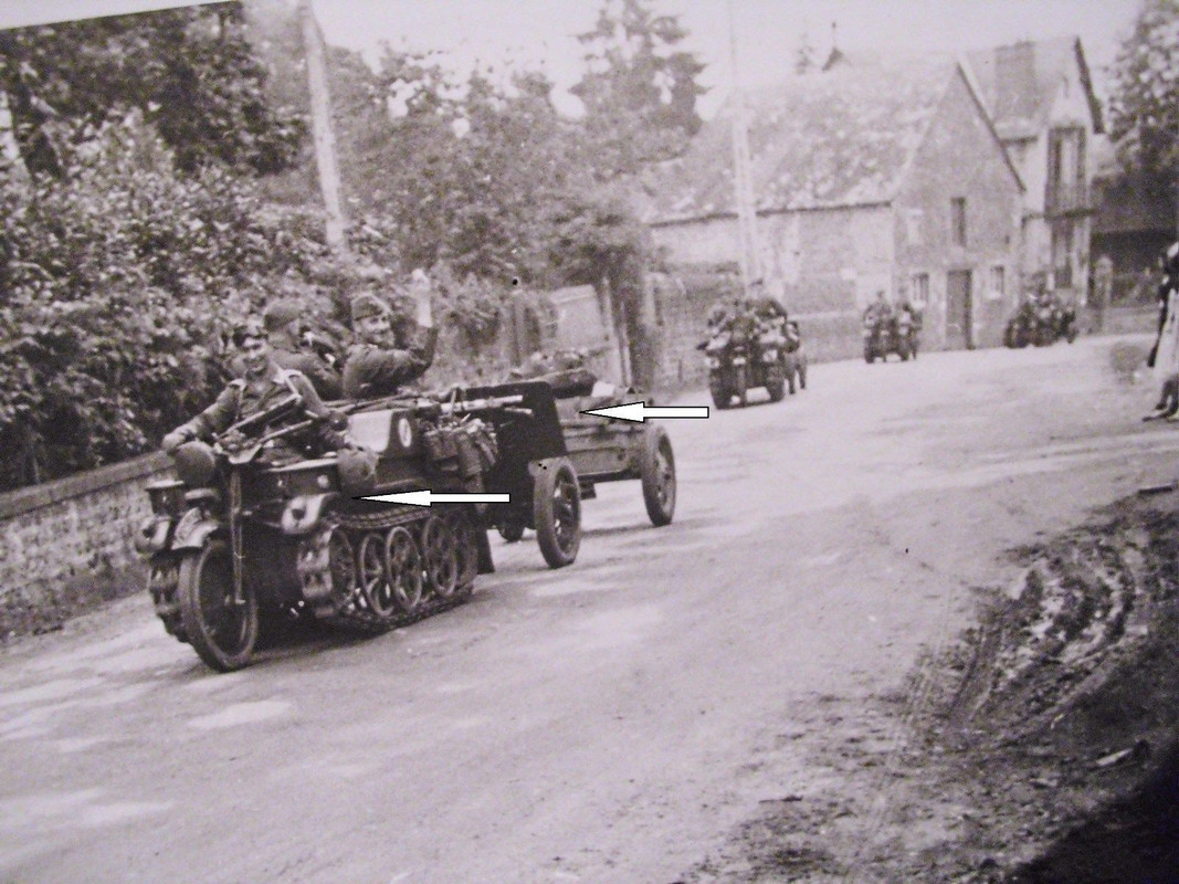 Original Foto Luftwaffe Fallschirmjäger auf NSU 