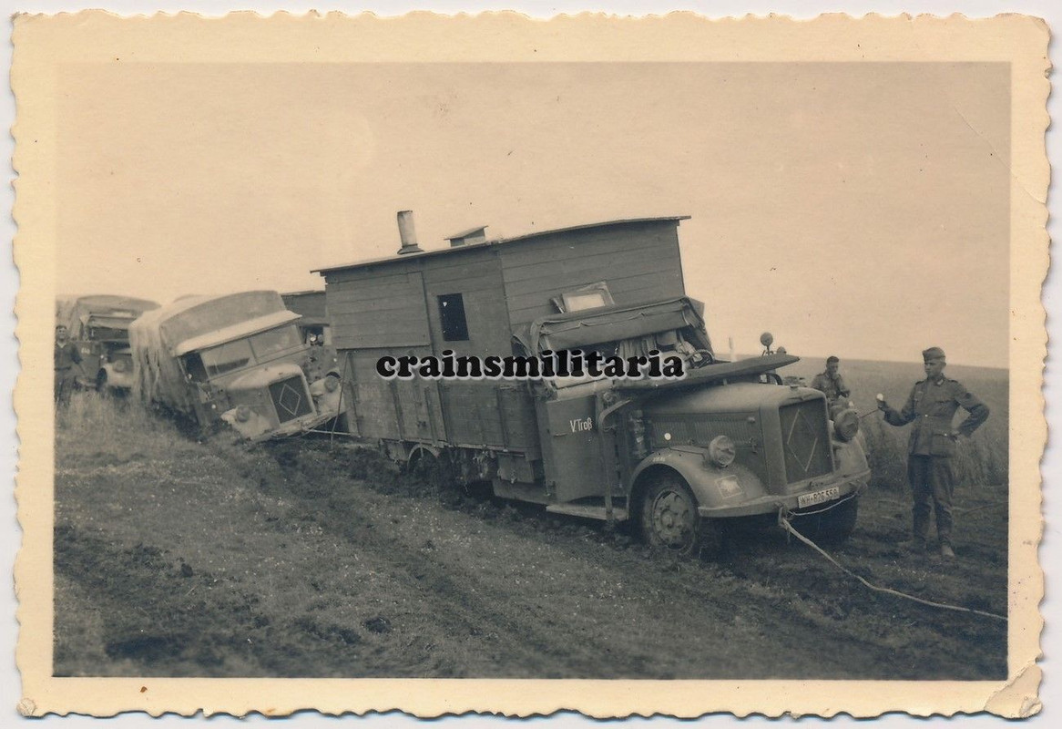 Orig. Foto Borgward Lkw Küchenwagen m. StuG.Abt.191 Wappen im Sc