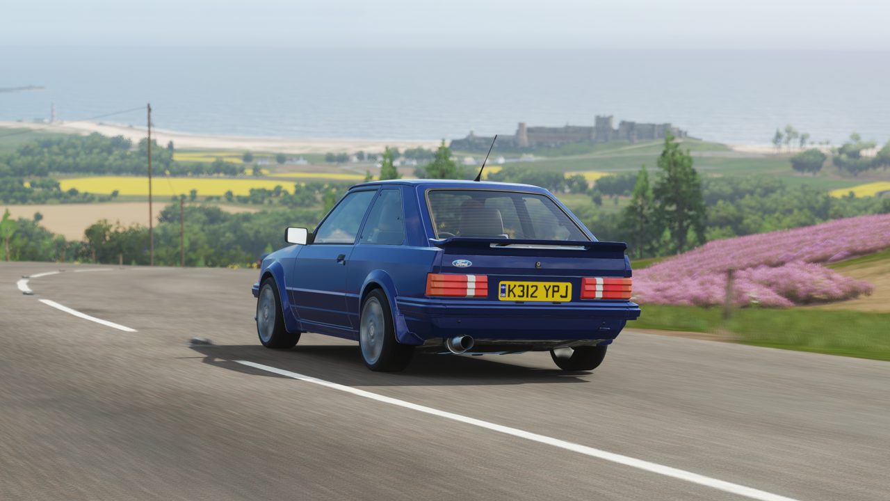 FH4-Ford-Escort-RS-Turbo-1.png