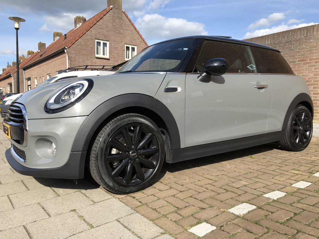 F0A4F970-4807-43C5-AABF-03AC45972B64