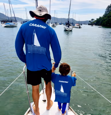 Carapau: vela ao vento em alto mar