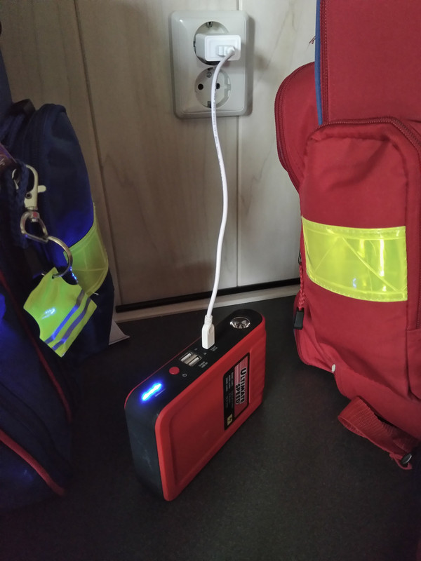 15111727060801989060832