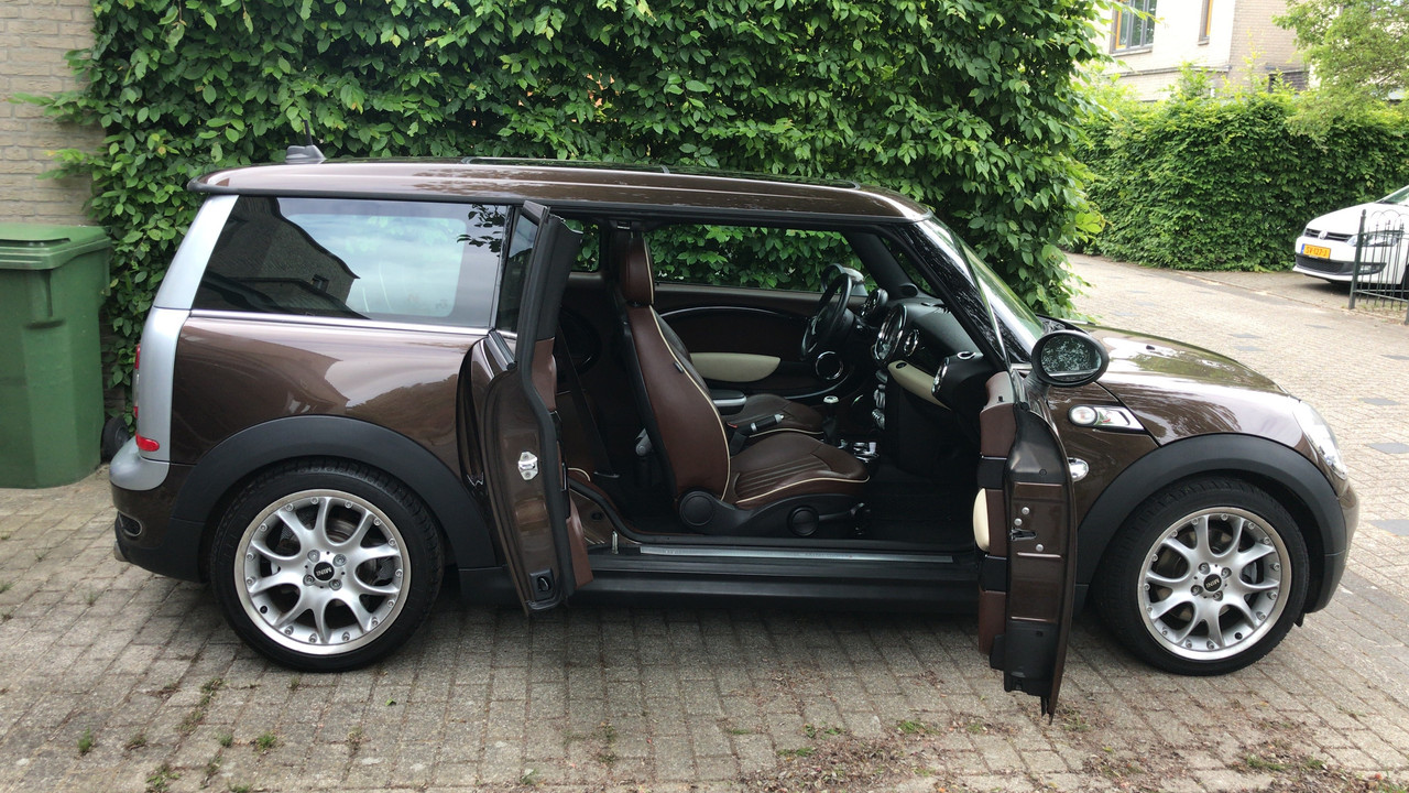 4357B96A-A5AA-4020-ABE2-DE6191011A9A