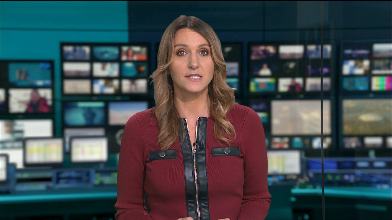 09.26 - 18.45.00 - ITV News Cymru Wales. A round-up of all the latest....ts_snapshot_00.40.206