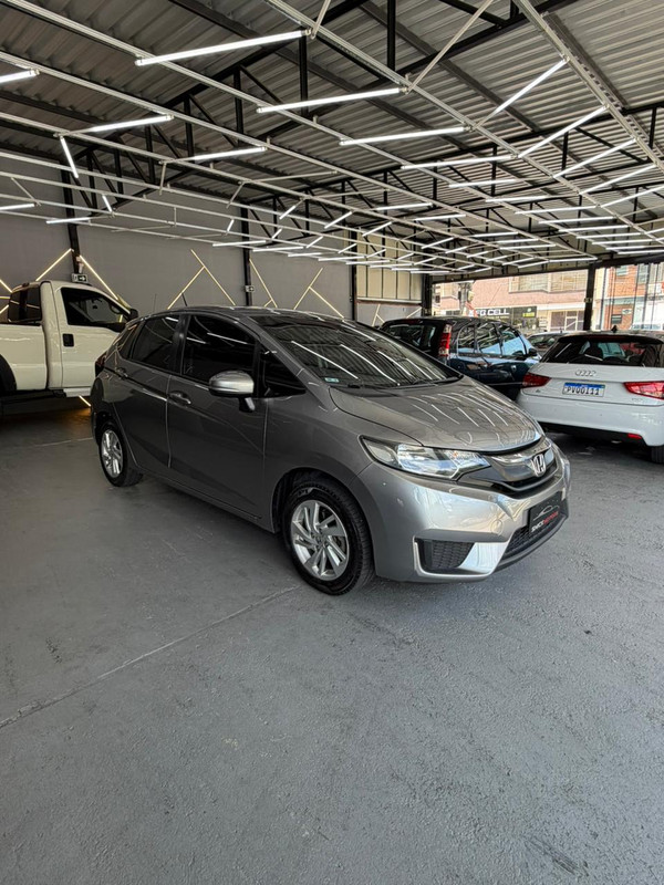 Honda Fit LX - Foto principal