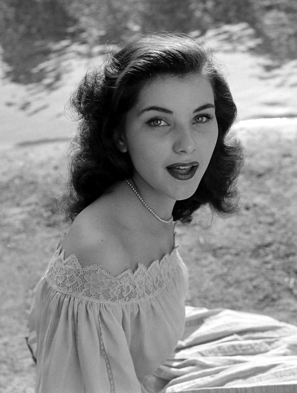 debra_paget_296