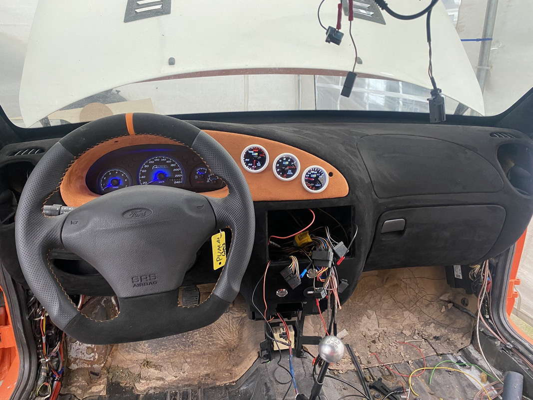 9F355762-667F-402E-9096-1AC1CDFDB59E