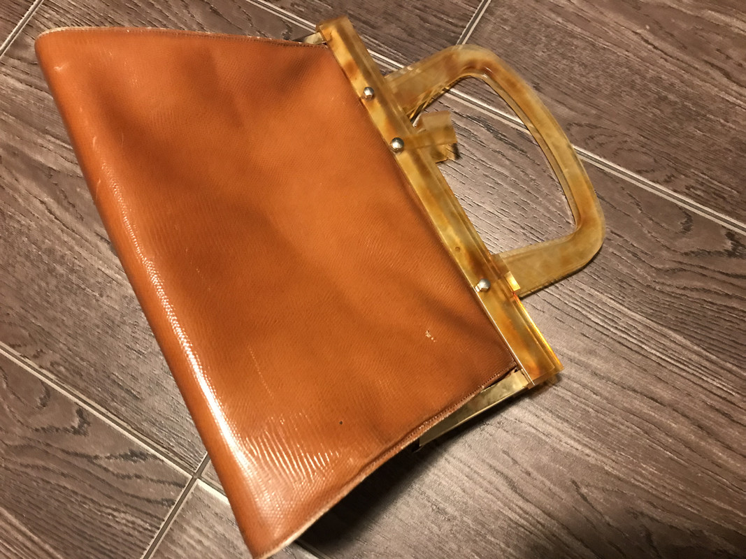 D1EB39BF-03D4-4EE4-B341-295090CD9D12