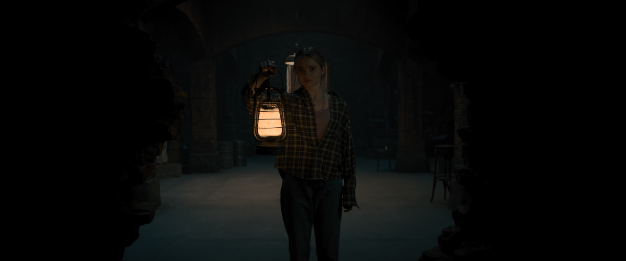 mpv-shot_Baghead.2023.2160p.WEB-DL.DV.HEVC-Нечипорук_01_09_21_0010