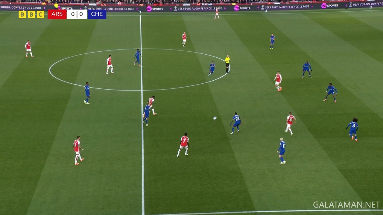 [Image: 04-25-00-10-00-BBC-Two-HD-MOTD-ts-snapsh...15-820.jpg]