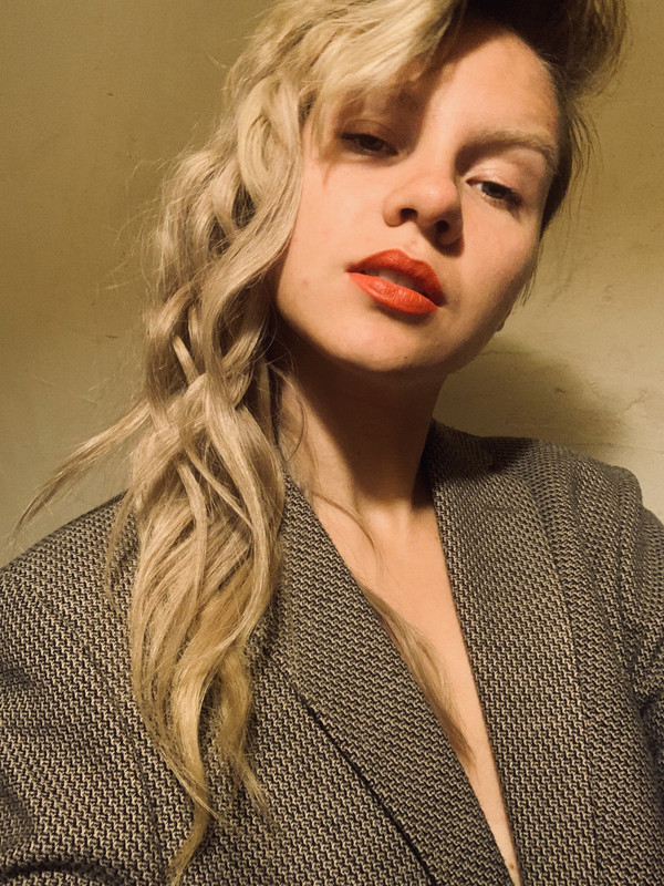 29B02E9D-793D-4A40-ABF7-1CA56D0DD352