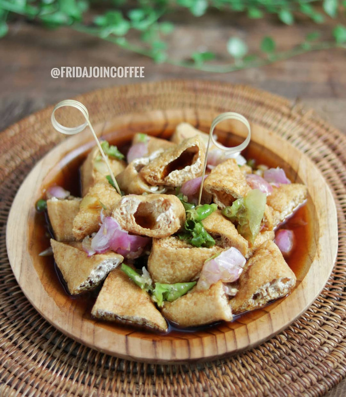 Tahu gejrot (Instagram @fridajoincoffee)