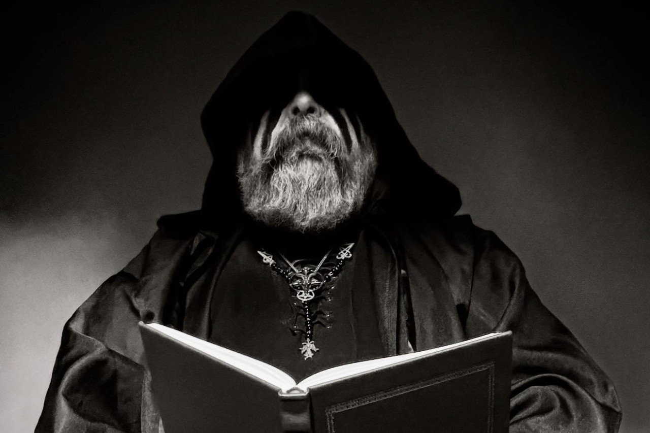 D&iacute;nen&eth;&aacute;l — band photo