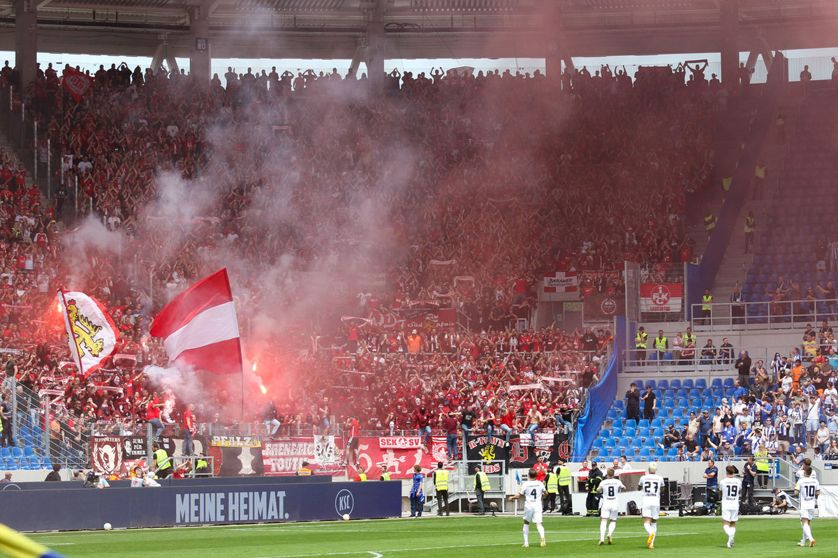 karlsruher-sc-1-fc-kaiserslautern-2-bundesliga-2022-2023-13