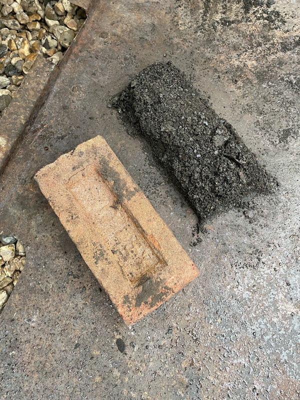 DDC3AE95-9A53-4A31-A761-34639FADB060