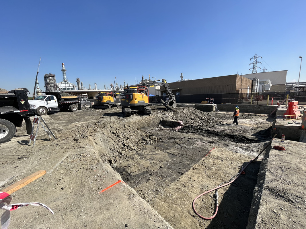 BD49DF9F-F6C4-48E6-BAD9-324CA69E7ED2