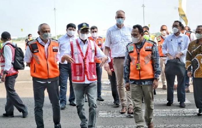 Menteri Perhubungan Budi Karya Sumadi saat meninjau Bandara Kertajati di Kabupaten Majalengka, Jawa Barat, Jumat (16/9/2022).