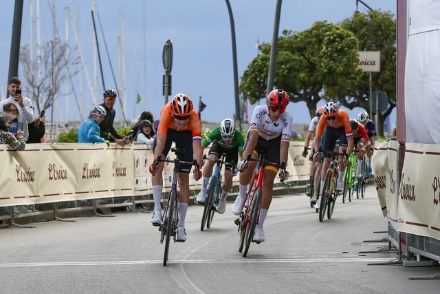 Eroica Juniores - Nations' Cup: Grenke - Auto Eder Bora e Senna Remijn tra i migliori a Castiglion della Pescaia