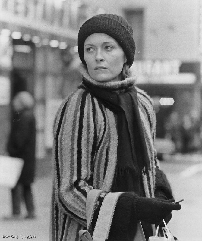 Faye_Dunaway_b16