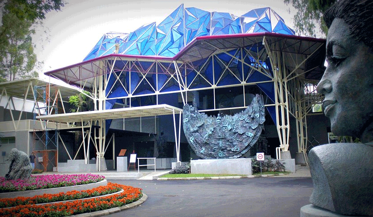 Taman Patung NuArt: Destinasi Wisata Seni Kontemporer yang Inspiratif
